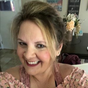 Meet your Posher, Tabitha